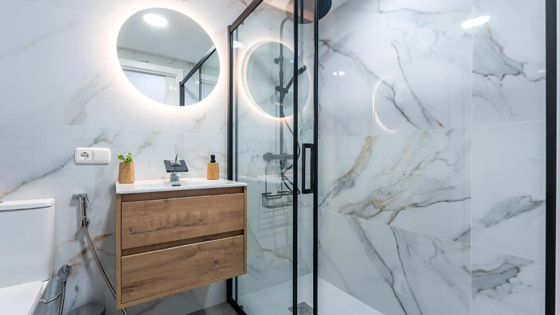 Malagasuite Luxury Torrequebrada Benalmádena 0*,  Espagne